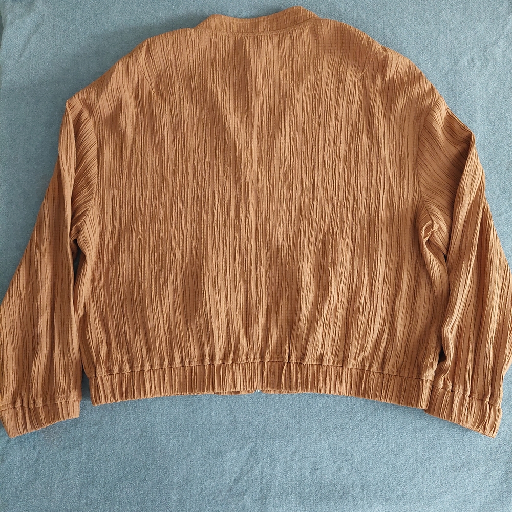 NWT Soho Apparel Rust Crinkle Textured Bomber Jacket - Large - Picture 4 of 5